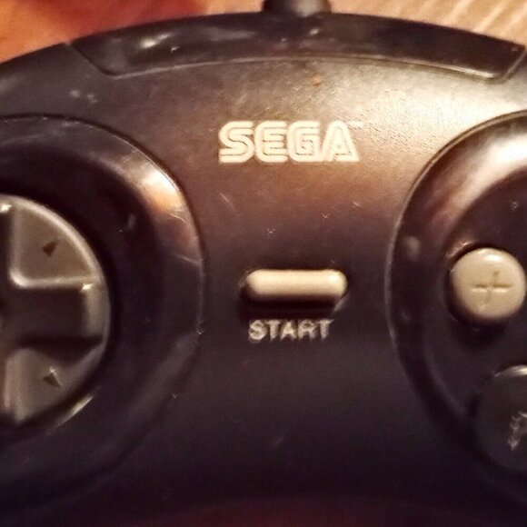 Sega Genesis OEM Controller {Cleaned and Working} (Used) - Picture 4 of 10